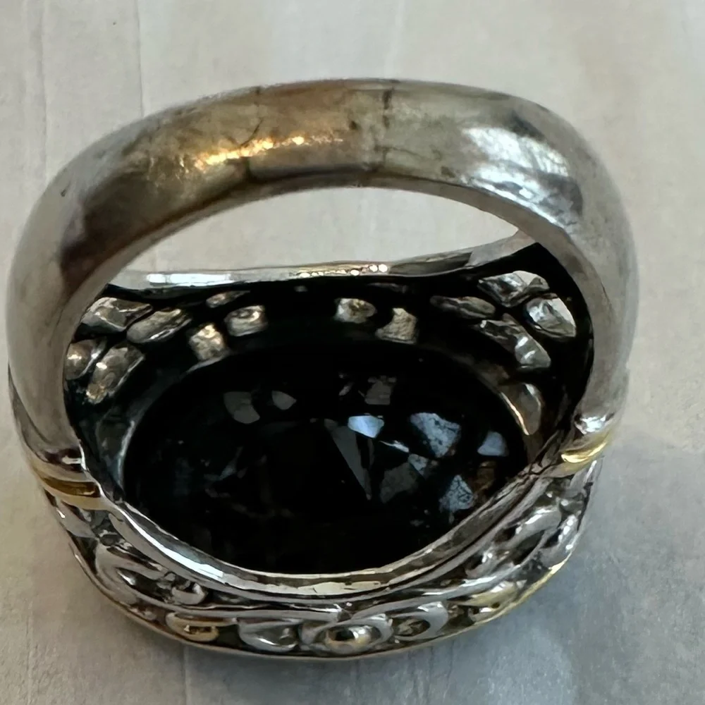 Elegant‎ Silver and Gold Women's Ring Costume Jewelry - Picture 5 of 6